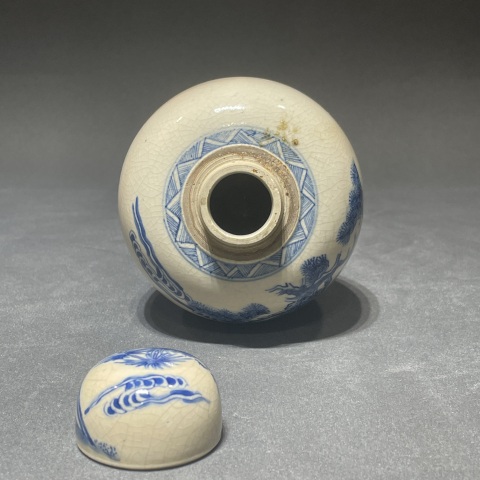 古玩陶瓷清中期煨瓷青花人物故事蓋罐拍賣，當(dāng)前價(jià)格12000元