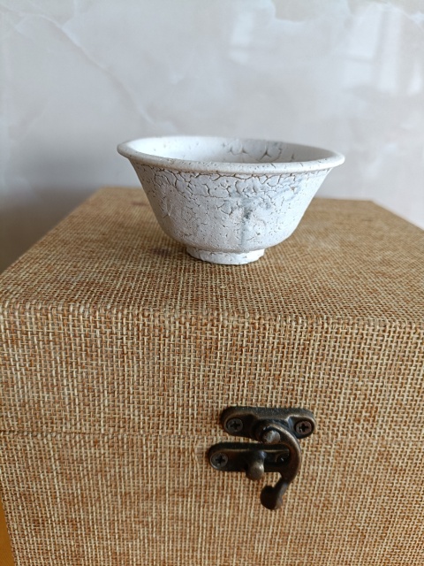 古玩陶瓷罕見清早期龜背釉玉字款青花杯拍賣，當前價格99元