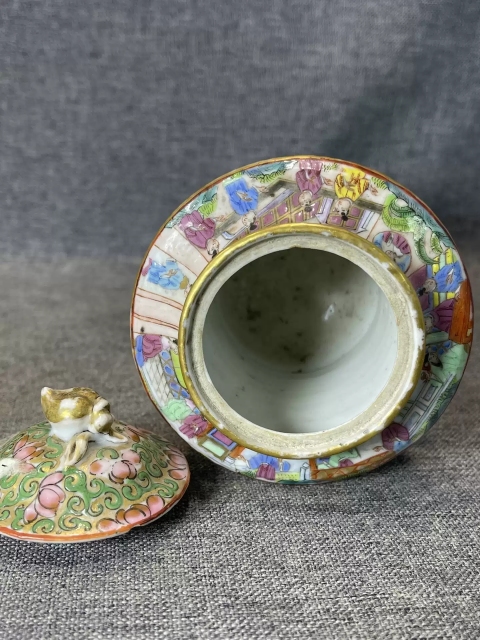 古玩陶瓷道光廣彩西廂記人物獎杯拍賣，當前價格18650元