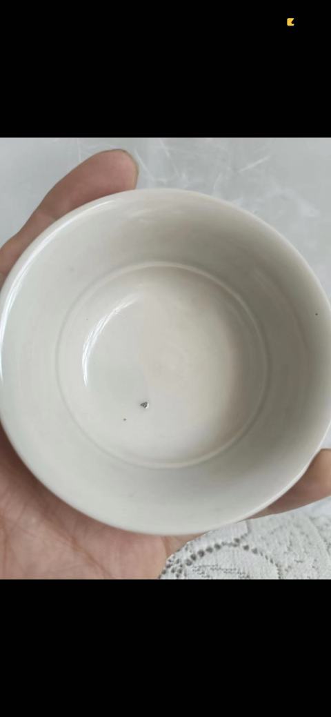 古玩陶瓷邢窯白釉弦紋撇口碗拍賣,當前價格999999元