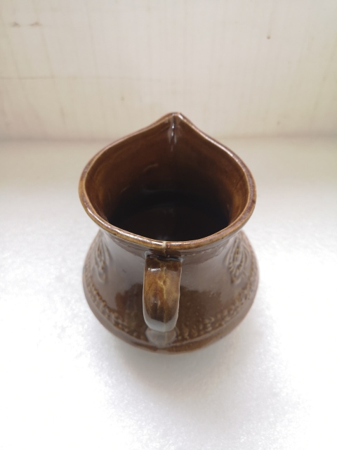 古玩陶瓷褐釉印花執壺拍賣,當前價格450元