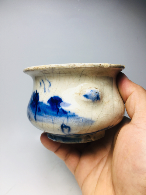古玩陶瓷青花山水紋香爐拍賣,當前價格0元