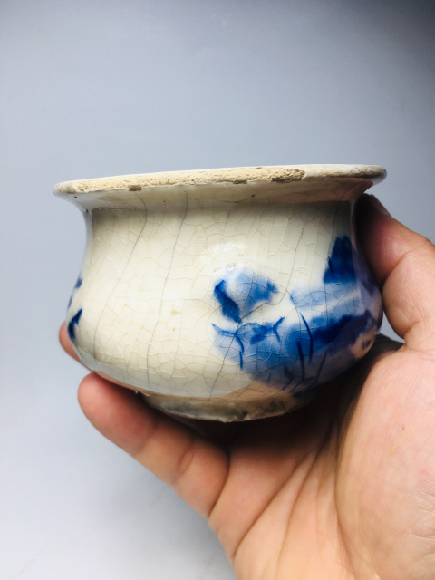 古玩陶瓷青花山水紋香爐拍賣,當前價格0元