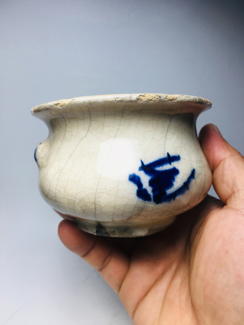 古玩陶瓷青花山水紋香爐拍賣,當前價格0元