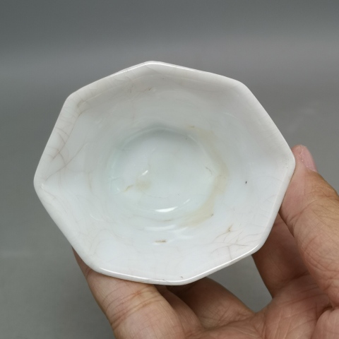 古玩陶瓷民國八角杯拍賣,當前價格398元