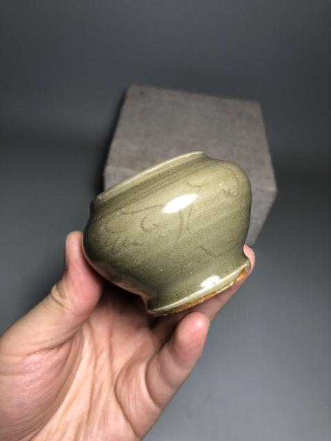 古玩陶瓷元代龍泉青釉暗刻花水盂（精品）拍賣，當前價格5280元