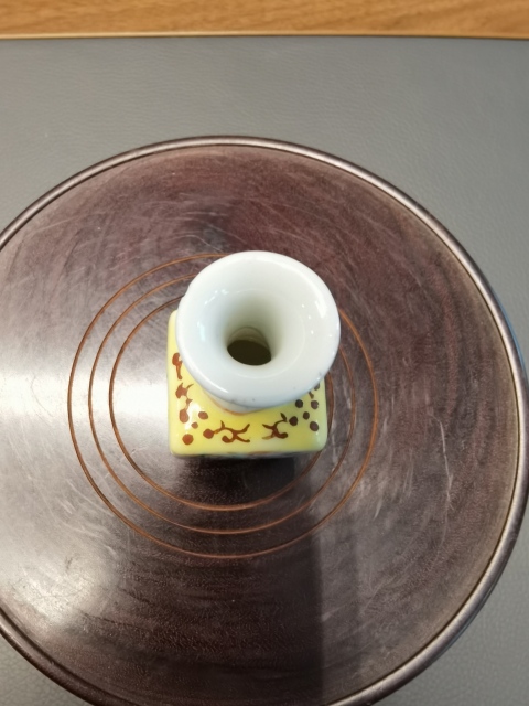 古玩陶瓷粉彩四季花卉紋撇口瓶拍賣,當(dāng)前價(jià)格450元