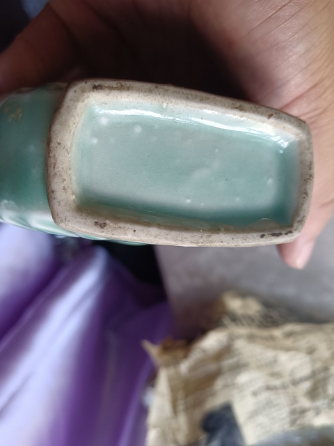 古玩陶瓷文革青釉抱月茶壺拍賣，當(dāng)前價(jià)格300元