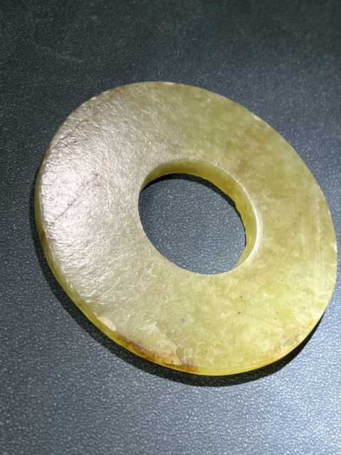 古玩玉器和田玉素紋壁拍賣，當(dāng)前價(jià)格38000元