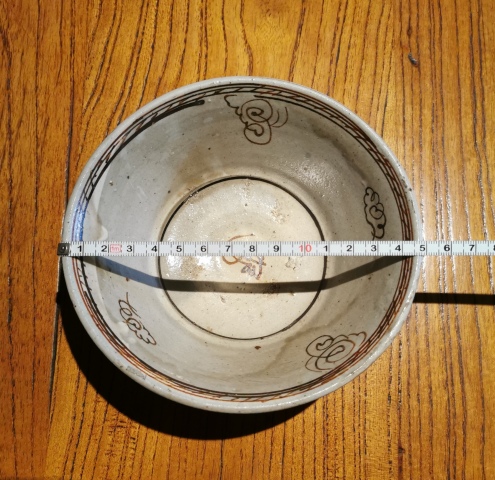 古玩陶瓷明白地黑花卷云紋撇口碗(已保真)拍賣,當前價格136元