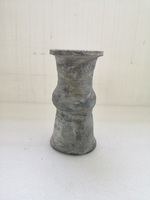 古玩陶瓷清代早期灰陶花觚拍賣，當前價格680元