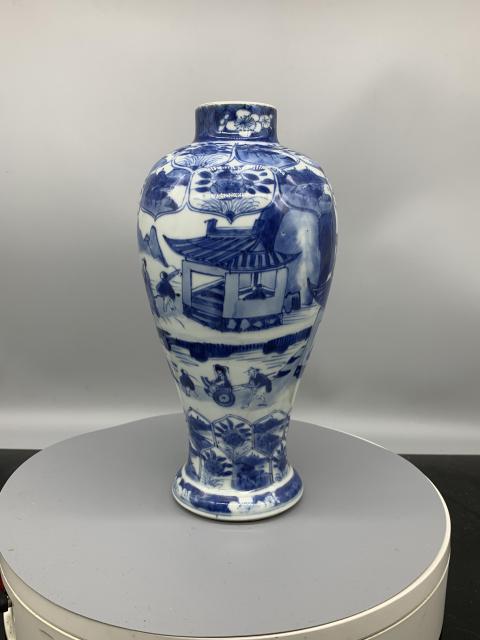 古玩陶瓷康熙青花山水樓閣人物紋雞腿瓶拍賣,當前價格25800元