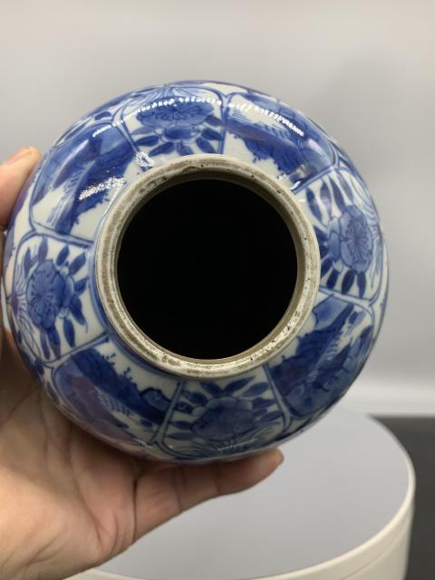古玩陶瓷康熙青花山水樓閣人物紋雞腿瓶拍賣,當前價格25800元