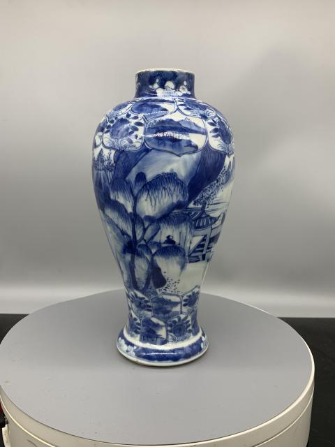 古玩陶瓷康熙青花山水樓閣人物紋雞腿瓶拍賣,當前價格25800元