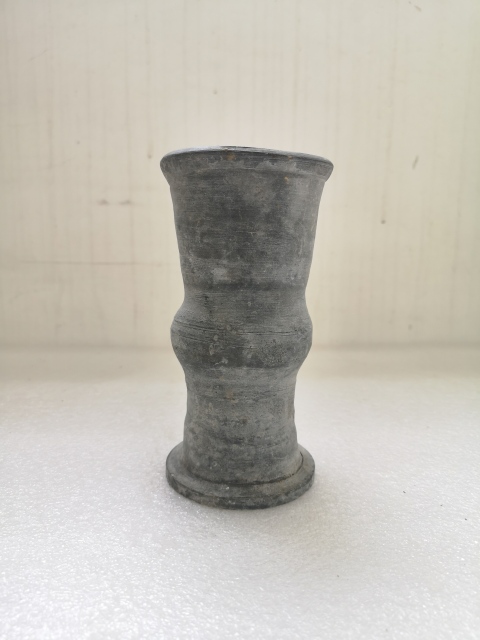 古玩陶瓷清代早期灰陶花觚拍賣，當前價格680元