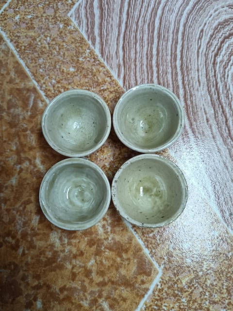 古玩陶瓷清早期～白釉杯一套四個拍賣，當前價格188元