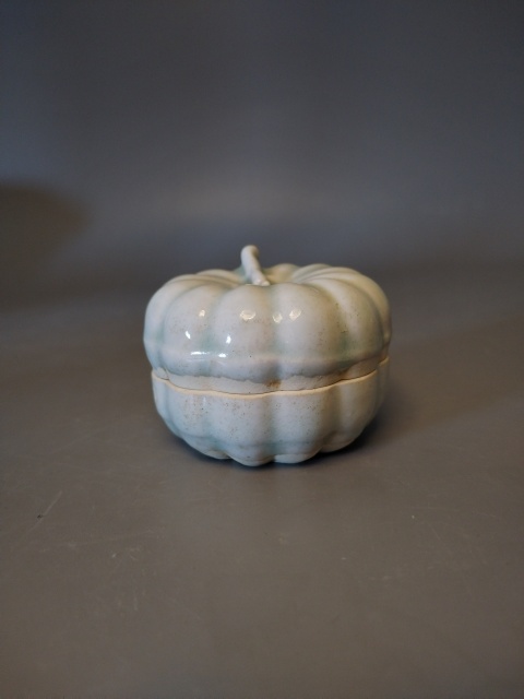 古玩陶瓷宋代·影青釉瓜棱蓋盒真品鑒賞圖