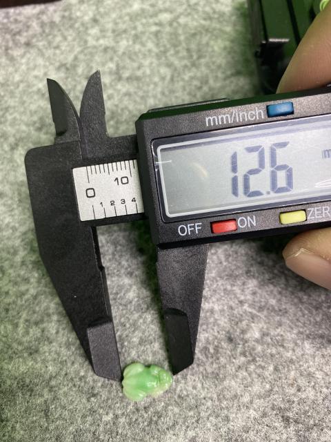 古玩玉器清·天然翡翠青蛙拍賣(mài)，當(dāng)前價(jià)格600元