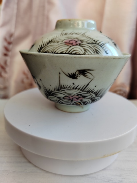 古玩陶瓷墨彩海水花鳥紋蓋碗拍賣,當前價格886元