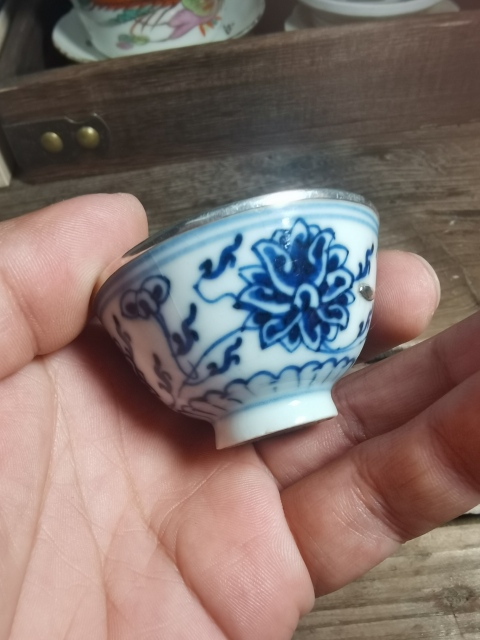 古玩陶瓷花卉紋青花杯拍賣(mài)，當(dāng)前價(jià)格750元