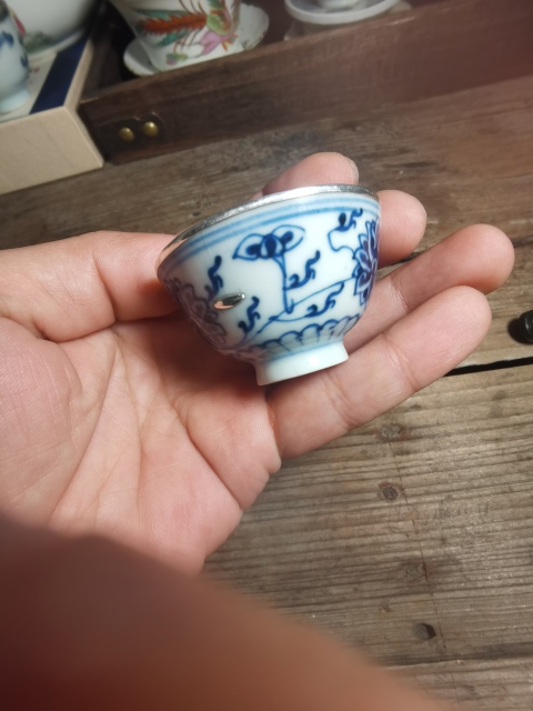 古玩陶瓷花卉紋青花杯拍賣(mài)，當(dāng)前價(jià)格750元