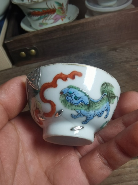 古玩陶瓷粉彩獅子滾繡球圖茶杯拍賣，當前價格3000元