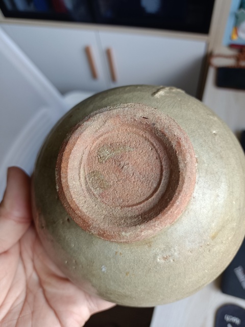 古玩陶瓷元代?龍泉青瓷印文字蓮子碗拍賣,當前價格1600元