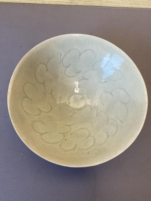 古玩陶瓷青白釉刻云氣紋斗笠碗拍賣,當(dāng)前價(jià)格3600元
