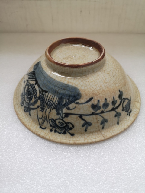 古玩陶瓷哥釉青花碗拍賣，當前價格680元