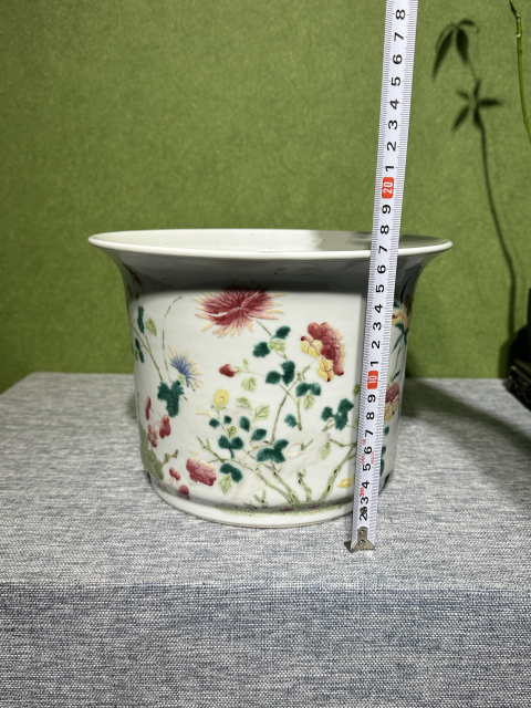 古玩陶瓷清代同治粉彩花卉紋花盆拍賣,當前價格15800元