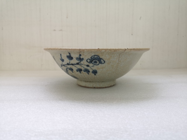 古玩陶瓷哥釉青花碗拍賣，當前價格680元