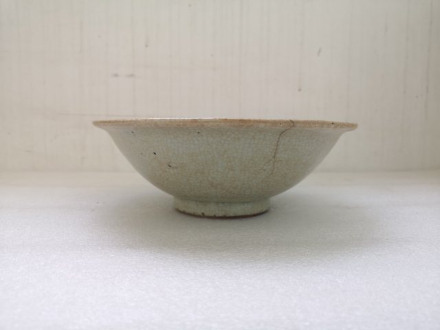 古玩陶瓷哥釉青花碗拍賣，當前價格680元