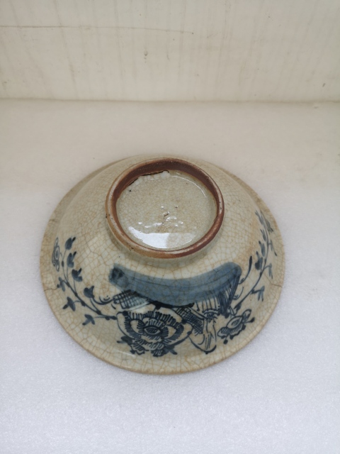 古玩陶瓷哥釉青花碗拍賣，當前價格680元