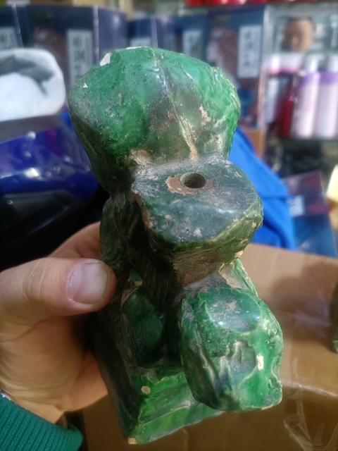 古玩陶瓷清代綠釉獅子燭臺一對拍賣，當前價格1580元