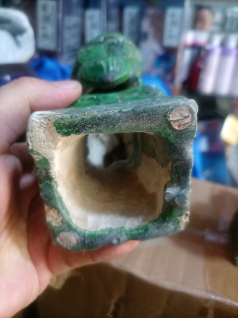 古玩陶瓷清代綠釉獅子燭臺一對拍賣，當前價格1580元