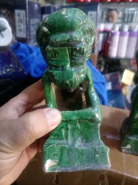 古玩陶瓷清代綠釉獅子燭臺一對拍賣，當前價格1580元