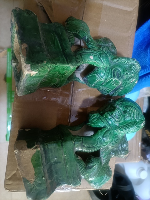古玩陶瓷清代綠釉獅子燭臺一對拍賣，當前價格1580元