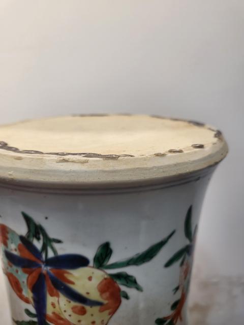 古玩陶瓷康熙青花五彩侍女嬰戲圖花觚拍賣，當(dāng)前價(jià)格40000元