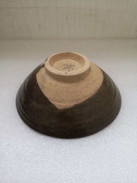 古玩陶瓷褐釉澀圈圈足疊燒工藝碗拍賣，當前價格680元