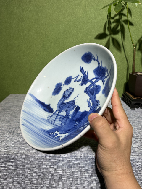 古玩陶瓷清代雍正青花抬頭見喜紋盤拍賣，當前價格26000元