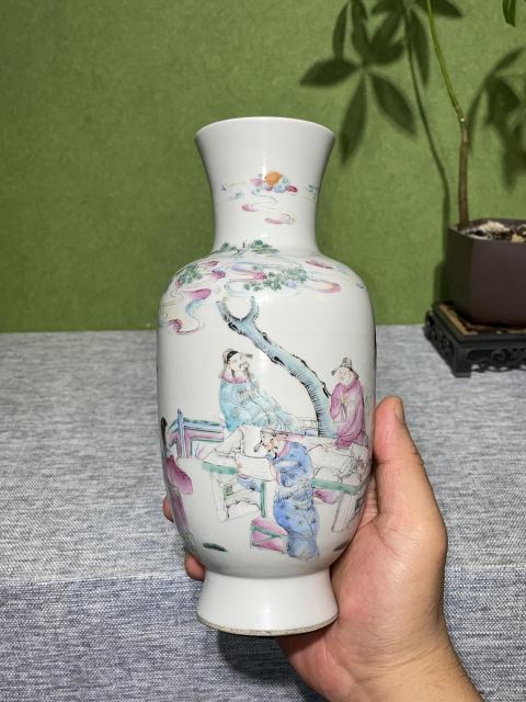 古玩陶瓷晚清民國粉彩人物故事紋瓶拍賣，當前價格12800元