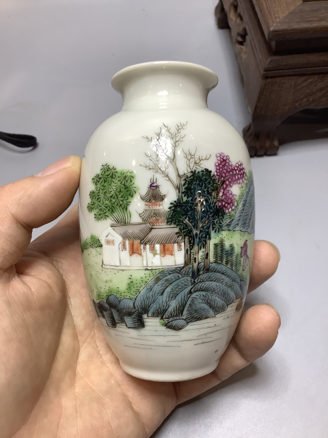 古玩陶瓷仿琺瑯彩山水紋羅漢瓶拍賣，當前價格16000元