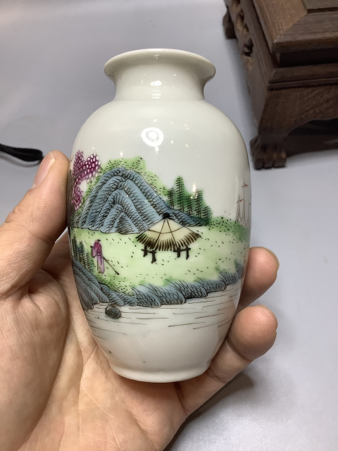 古玩陶瓷仿琺瑯彩山水紋羅漢瓶拍賣，當前價格16000元