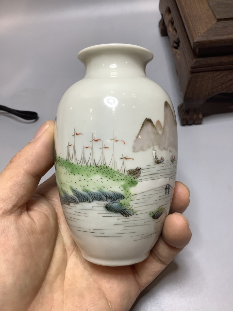 古玩陶瓷仿琺瑯彩山水紋羅漢瓶拍賣，當前價格16000元