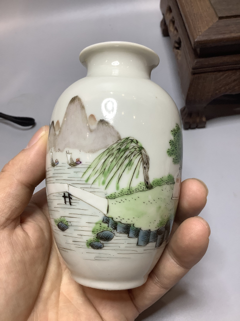 古玩陶瓷仿琺瑯彩山水紋羅漢瓶拍賣，當前價格16000元