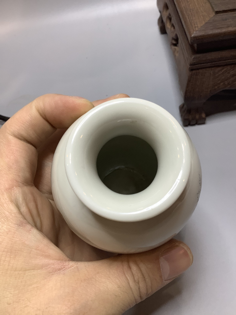 古玩陶瓷仿琺瑯彩山水紋羅漢瓶拍賣，當前價格16000元