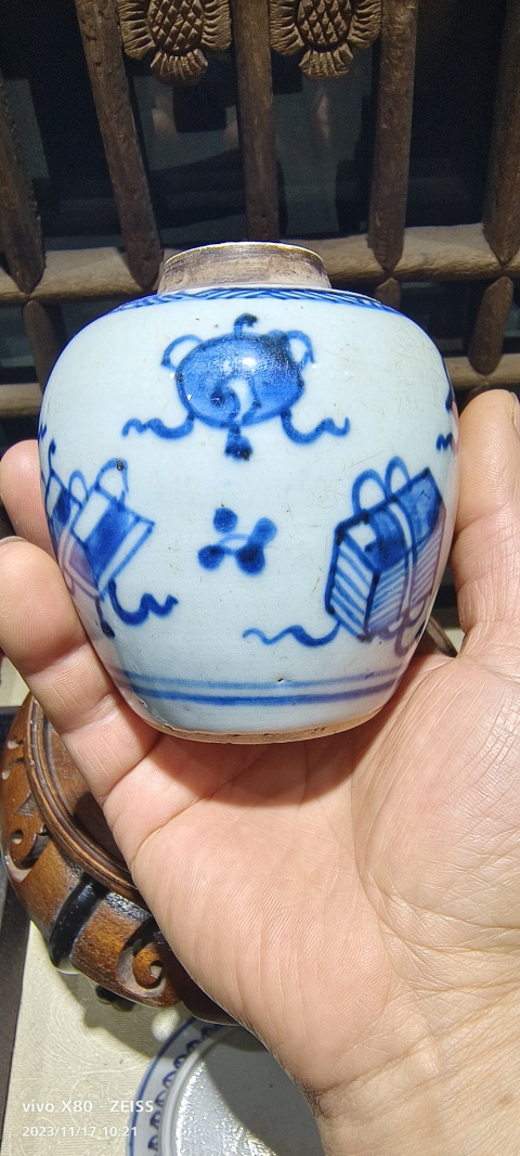 古玩陶瓷青花八寶紋罐拍賣,當前價格3888元