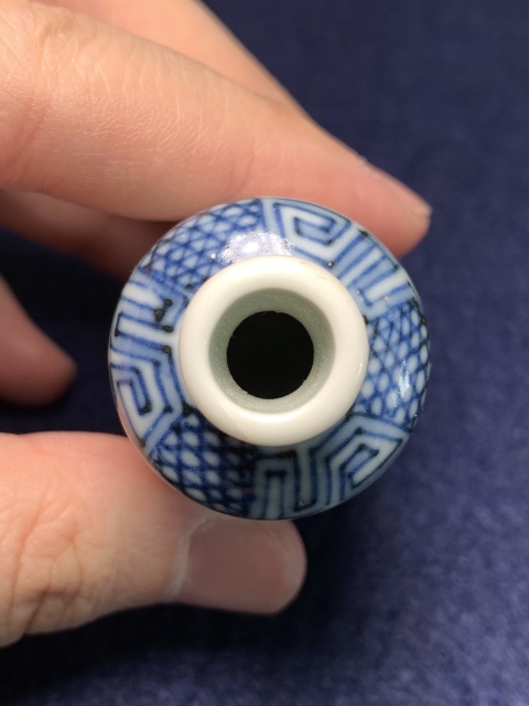 古玩陶瓷【精品】晚清青花釉里紅刀馬人物故事圖鼻煙壺拍賣(mài),當(dāng)前價(jià)格15800元