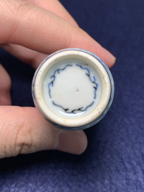 古玩陶瓷【精品】晚清青花釉里紅刀馬人物故事圖鼻煙壺拍賣(mài),當(dāng)前價(jià)格15800元
