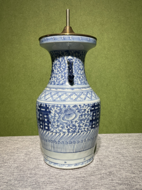 古玩陶瓷清中期青花纏枝蓮喜字瓶拍賣，當前價格1280元